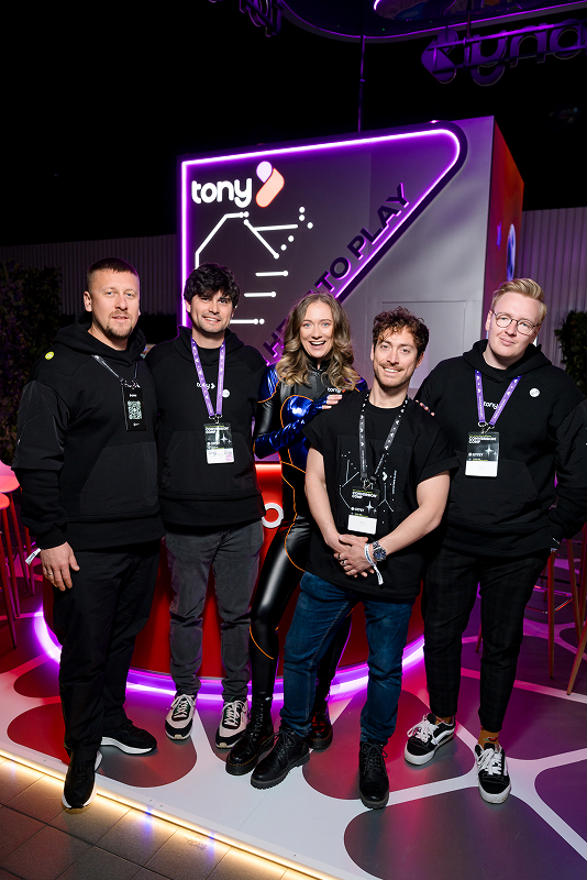 TONY-052 1