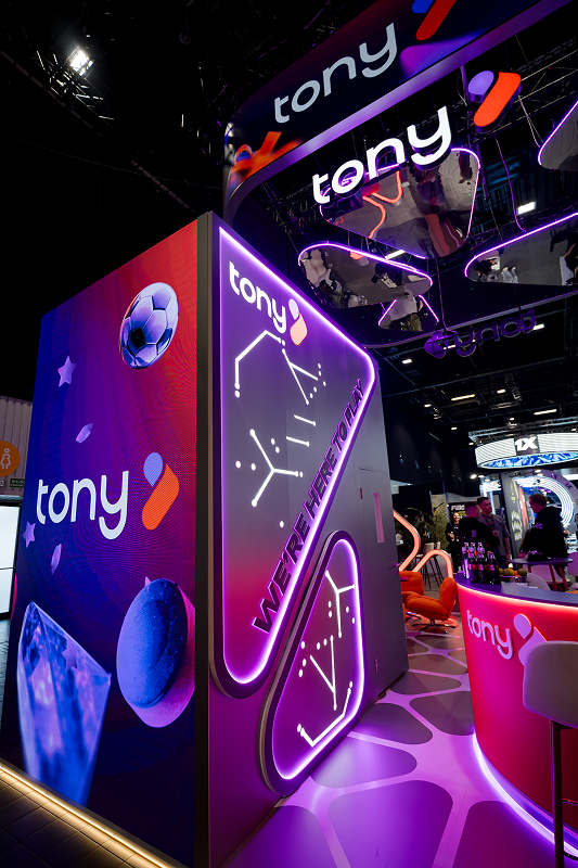 TONY-092 1