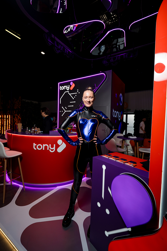 TONY-095 1