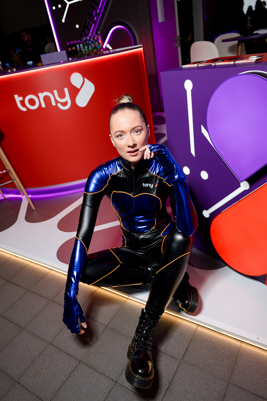 TONY-108 1