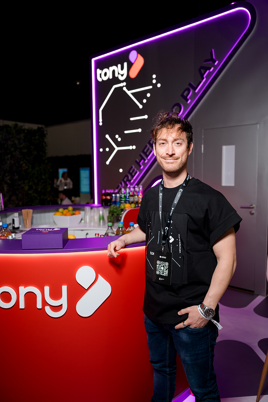TONY-115 1