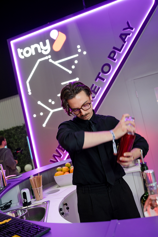 TONY-140 1