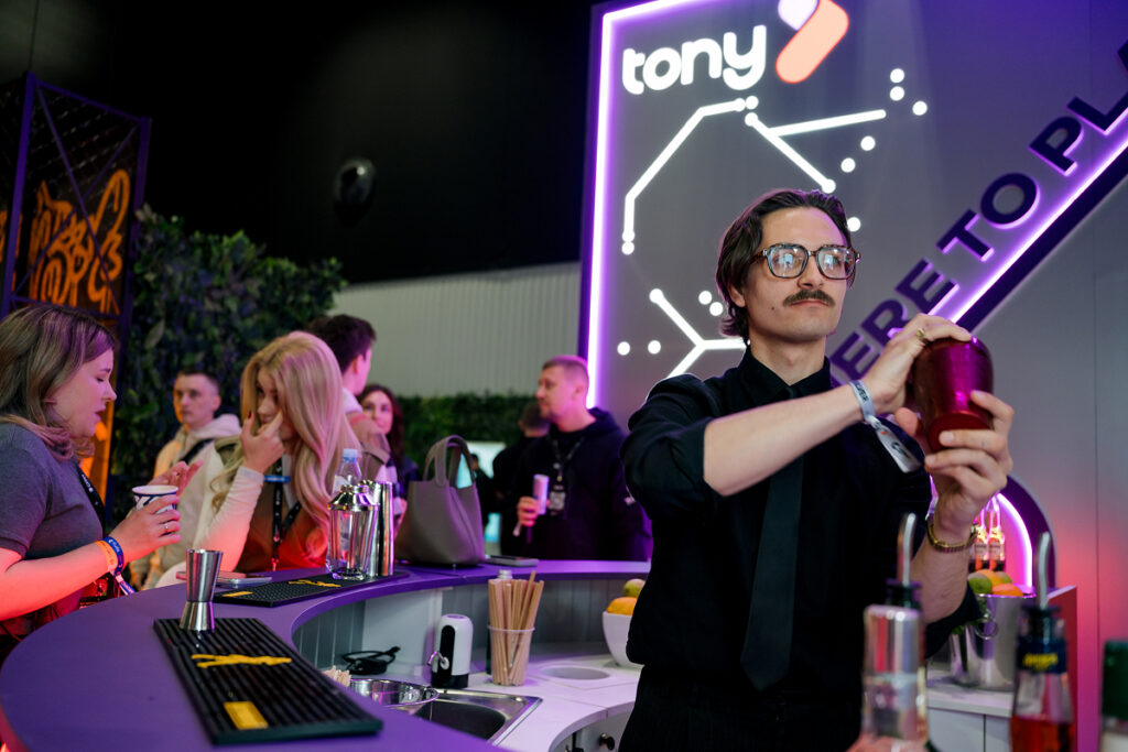 TONY-141 1