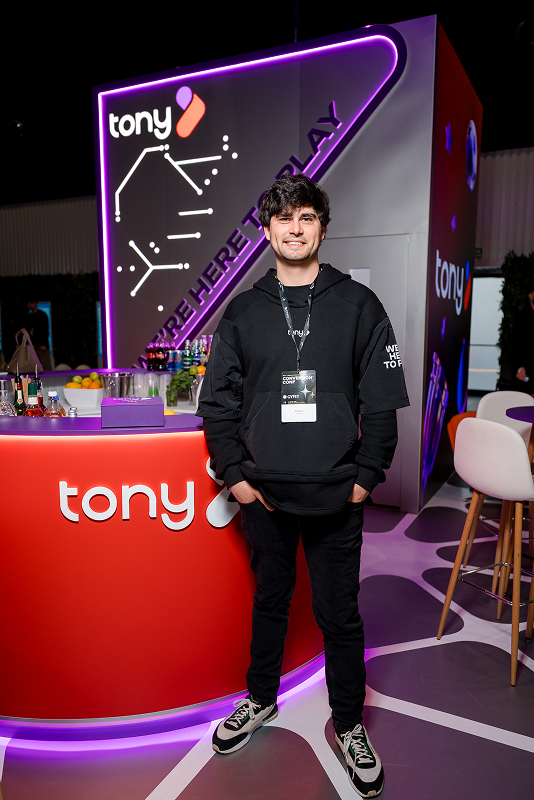 TONY-149 1